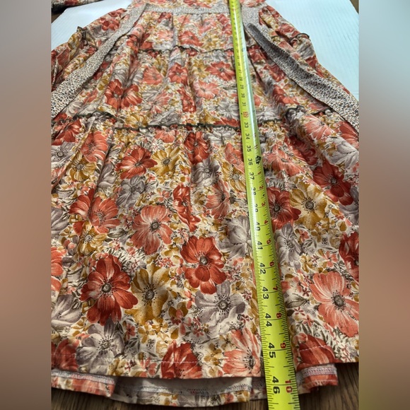 1970s BELLE FRANCE Floral Prairie Peasant Ruffle Dress
Jane Schaffhausen Size 10 - Picture 11 of 12